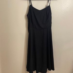 BLACK SPAGHETTI STRAPS DRESS!